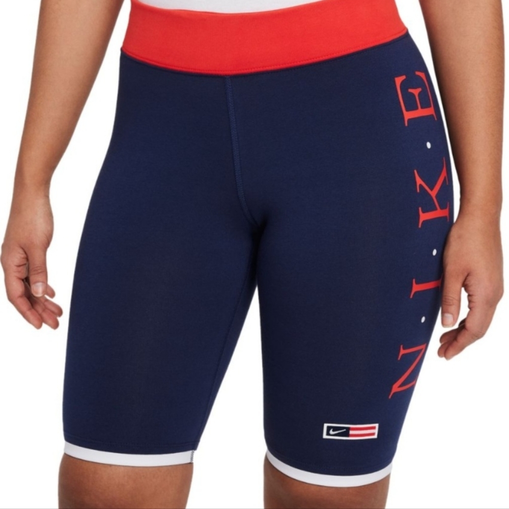 New Nike shorts S